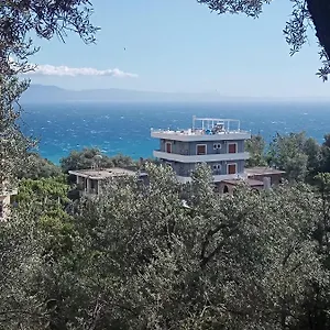  Hotel Adrian Agustin Albanie