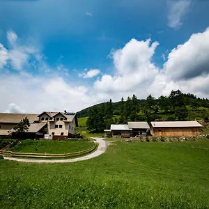 *** Bed & Breakfast Tourist Farm Pr'dovar Slovenia